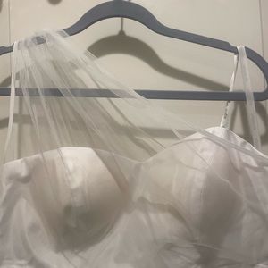 David’s Bridal One-shoulder formal prom wedding gown